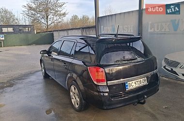 Универсал Opel Astra 2005 в Стрые