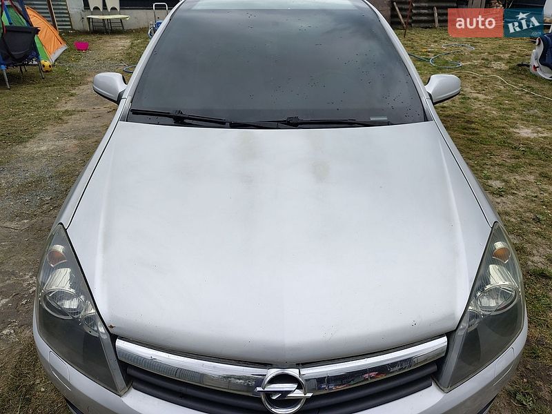Хэтчбек Opel Astra 2006 в Львове