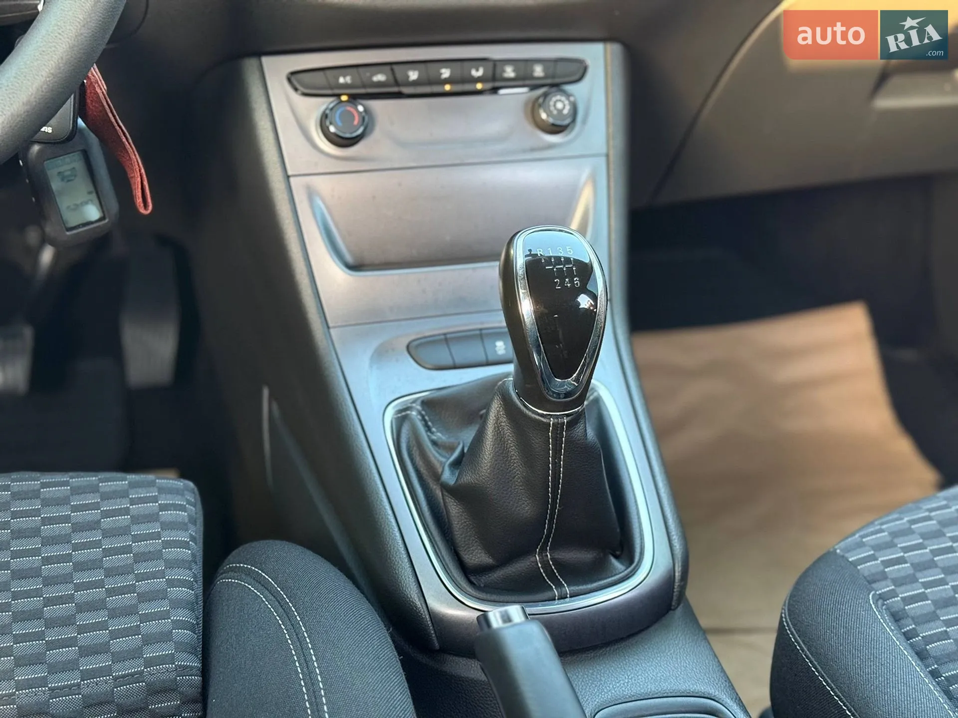 2017 Opel Astra - мініатюра 9