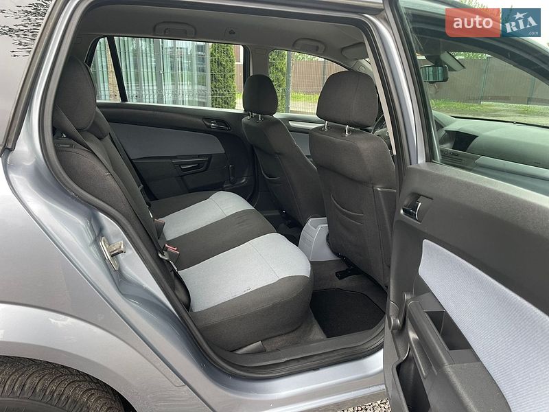 Универсал Opel Astra 2006 в Виннице