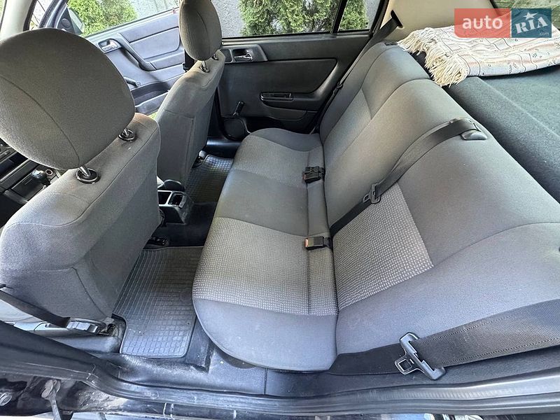 Седан Opel Astra 2007 в Львові
