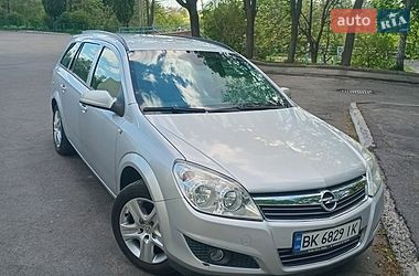 Универсал Opel Astra 2009 в Ровно