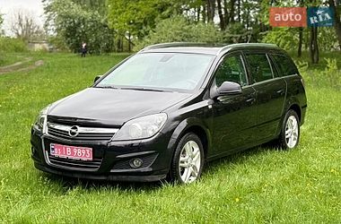 Універсал Opel Astra 2010 в Сумах
