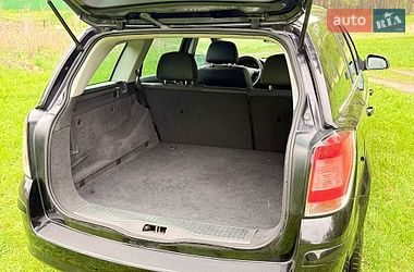 Універсал Opel Astra 2010 в Сумах