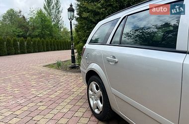Универсал Opel Astra 2008 в Жовкве