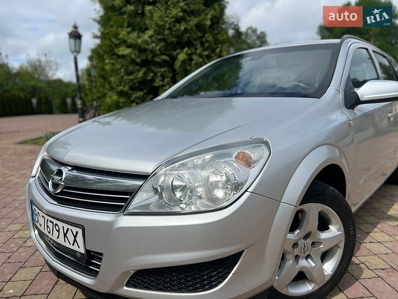 Универсал Opel Astra 2008 в Жовкве