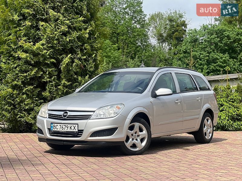 Универсал Opel Astra 2008 в Жовкве