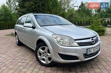 Универсал Opel Astra 2008 в Жовкве