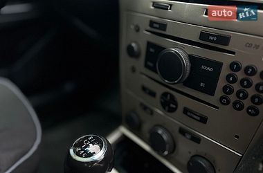 Универсал Opel Astra 2008 в Жовкве
