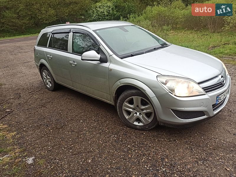 Универсал Opel Astra 2009 в Турке