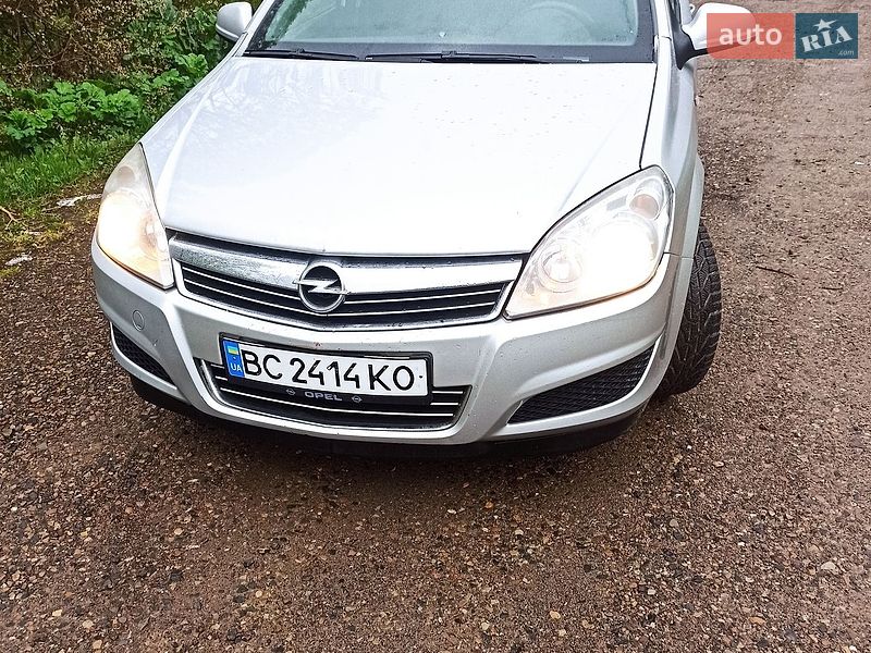 Универсал Opel Astra 2009 в Турке