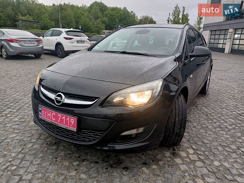 Универсал Opel Astra 2015 в Львове