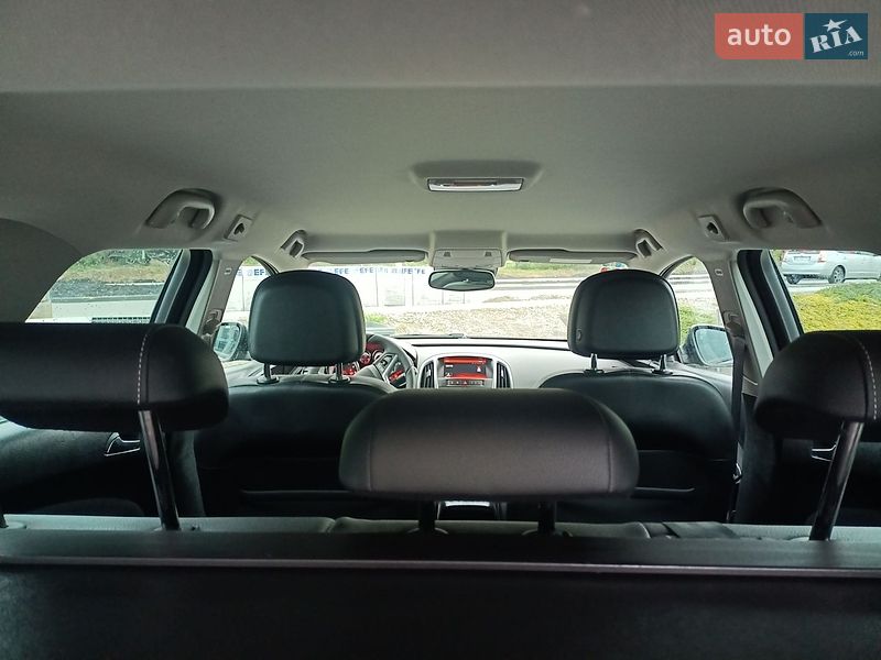 Универсал Opel Astra 2015 в Львове