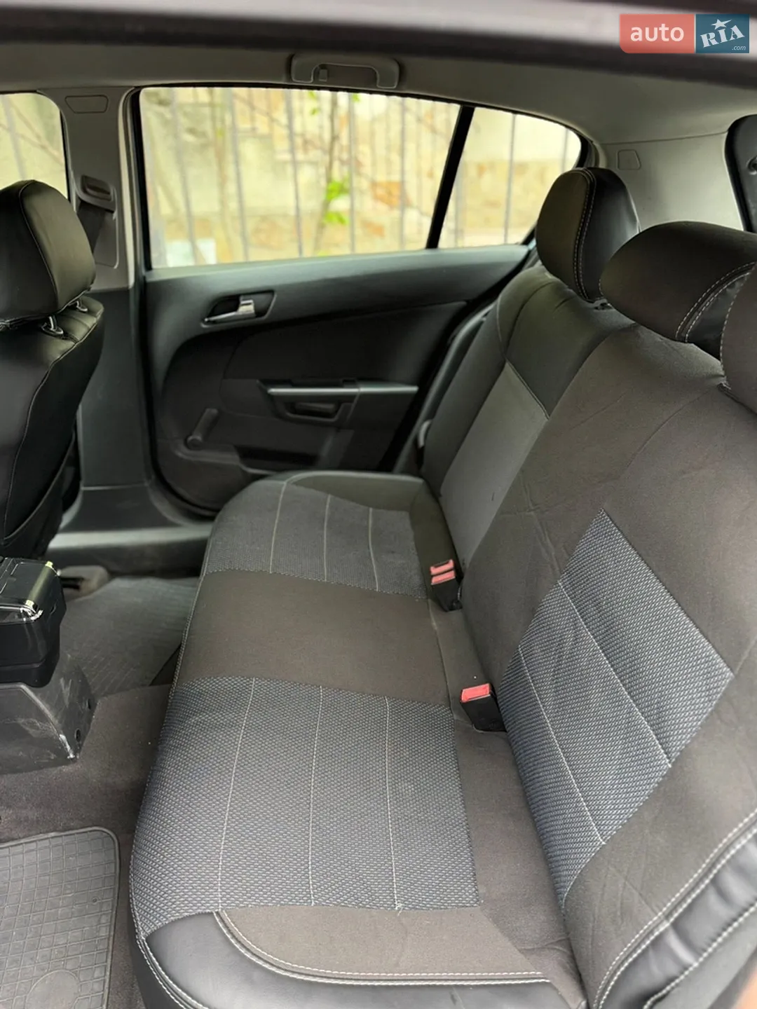 2011 Opel Astra - мініатюра 13