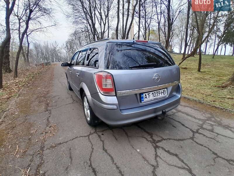Универсал Opel Astra 2007 в Калуше