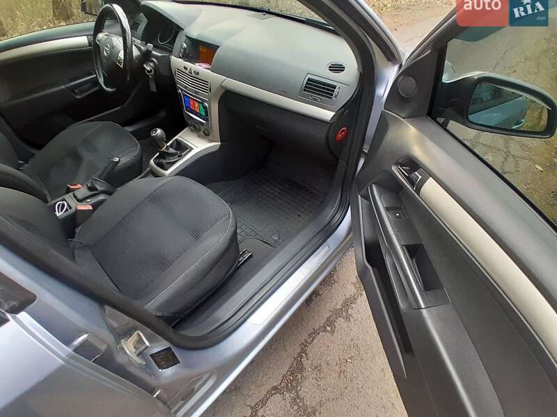 Универсал Opel Astra 2007 в Калуше