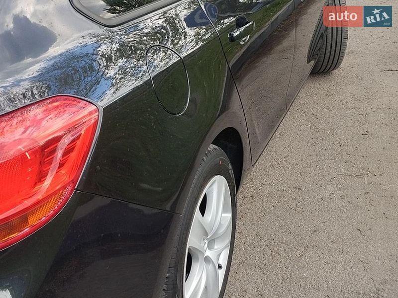 Универсал Opel Astra 2011 в Калуше