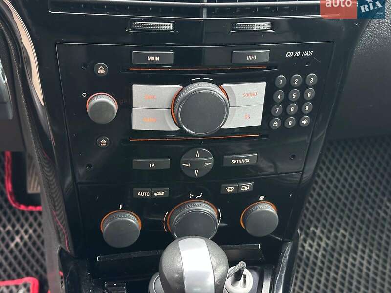 Универсал Opel Astra 2010 в Львове