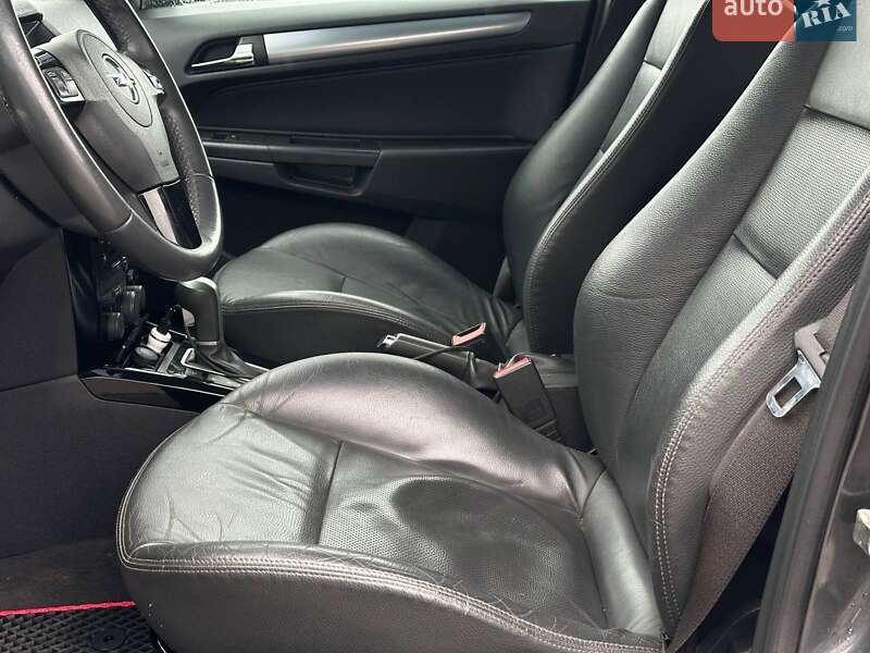Универсал Opel Astra 2010 в Львове