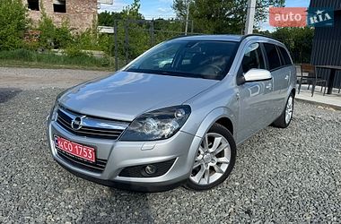 Универсал Opel Astra 2010 в Умани