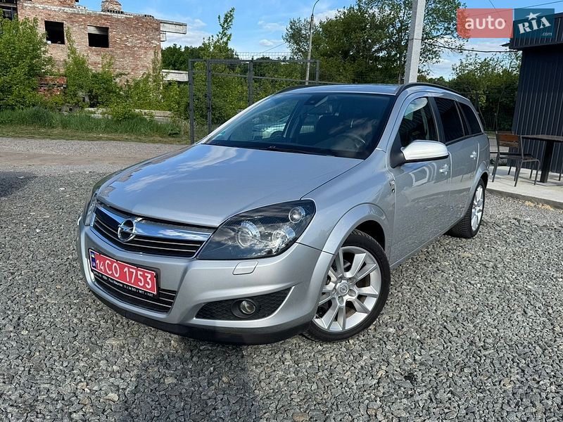 AUTO.RIA – Продам Опель Астра 2010 бензин 1.6 универсал бу в Умани