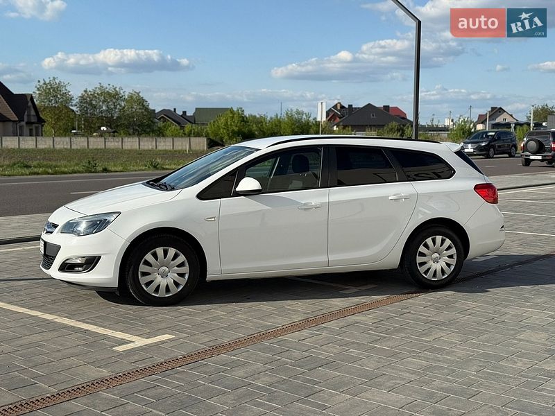 Универсал Opel Astra 2014 в Луцке
