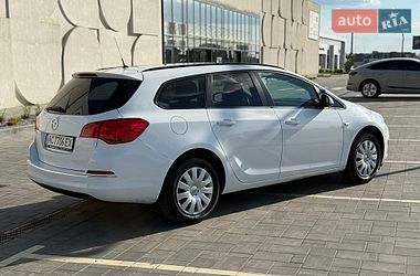 Универсал Opel Astra 2014 в Луцке