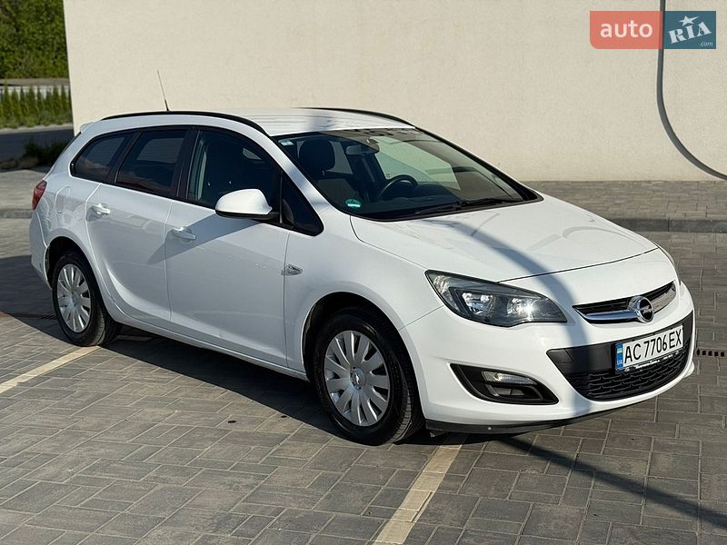Универсал Opel Astra 2014 в Луцке