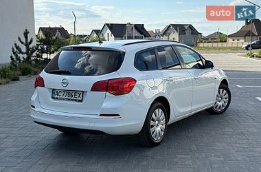 Универсал Opel Astra 2014 в Луцке