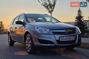 Универсал Opel Astra 2009 в Луцке