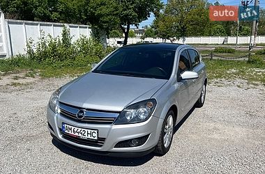 Хетчбек Opel Astra 2009 в Житомирі
