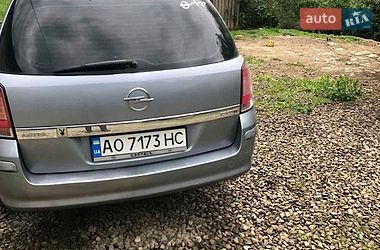 Універсал Opel Astra 2008 в Тячеві