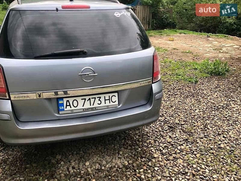 Універсал Opel Astra 2008 в Тячеві