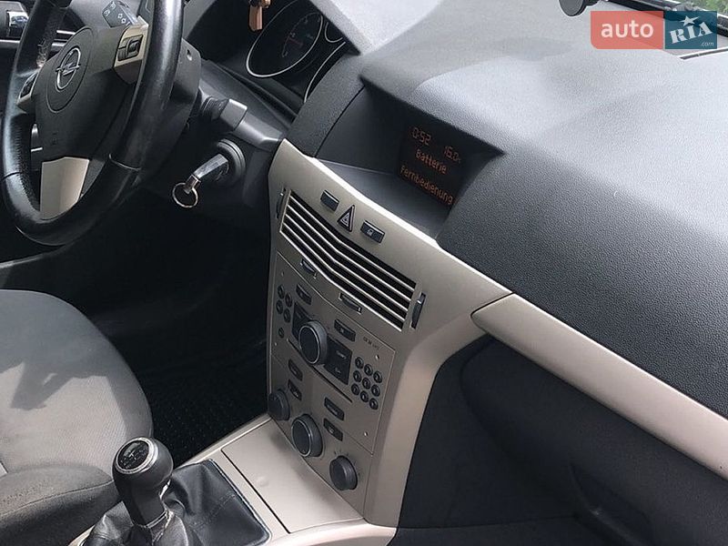Універсал Opel Astra 2008 в Тячеві
