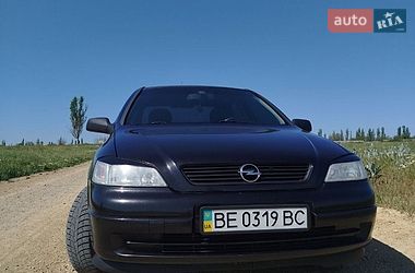 Седан Opel Astra 2006 в Николаеве