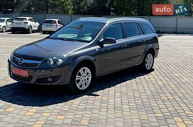 Универсал Opel Astra 2009 в Луцке