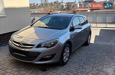 Универсал Opel Astra 2014 в Львове