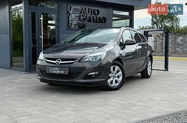 Универсал Opel Astra 2014 в Ровно