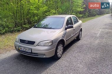 Седан Opel Astra 2008 в Києві