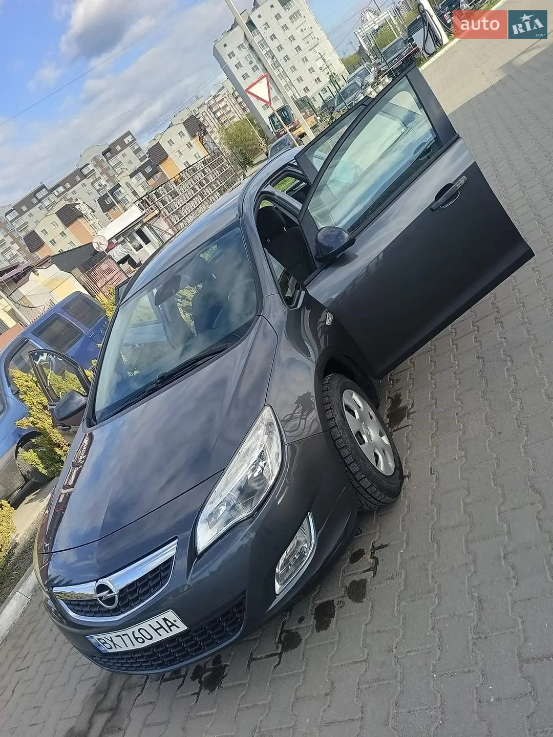 2011 Opel Astra - мініатюра 12