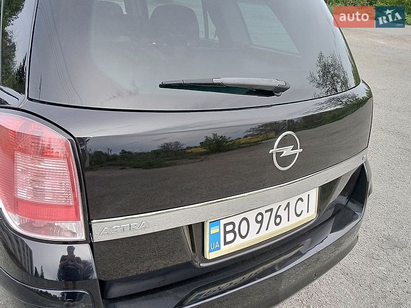 Універсал Opel Astra 2007 в Тернополі