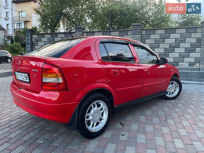 Седан Opel Astra 2002 в Ровно