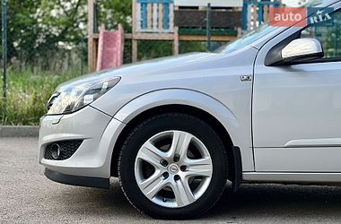 Хэтчбек Opel Astra 2009 в Ровно