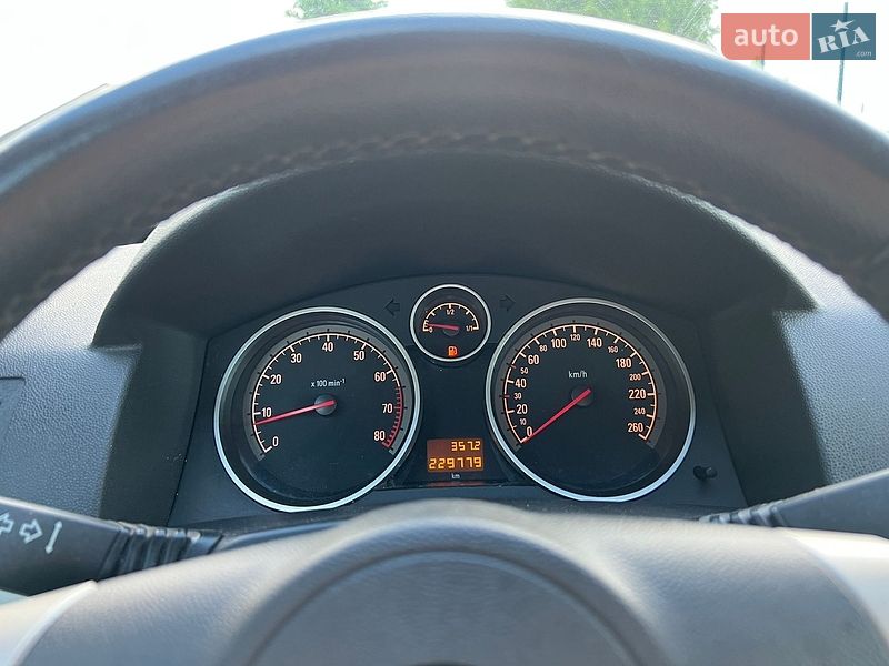 Хэтчбек Opel Astra 2009 в Ровно