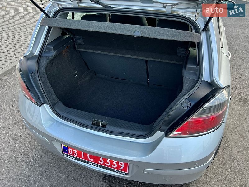 Хэтчбек Opel Astra 2009 в Ровно