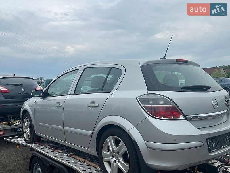 Хэтчбек Opel Astra 2009 в Ровно