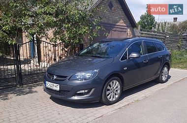 Универсал Opel Astra 2016 в Нововолынске