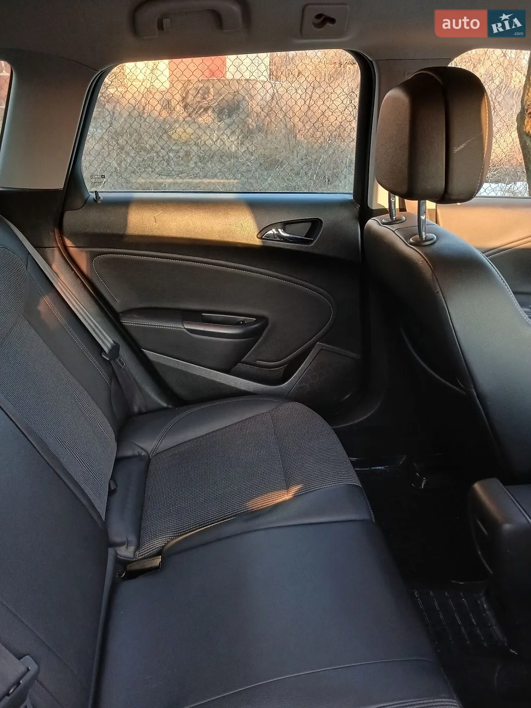 2014 Opel Astra - мініатюра 3