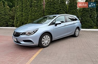 Универсал Opel Astra 2017 в Киеве