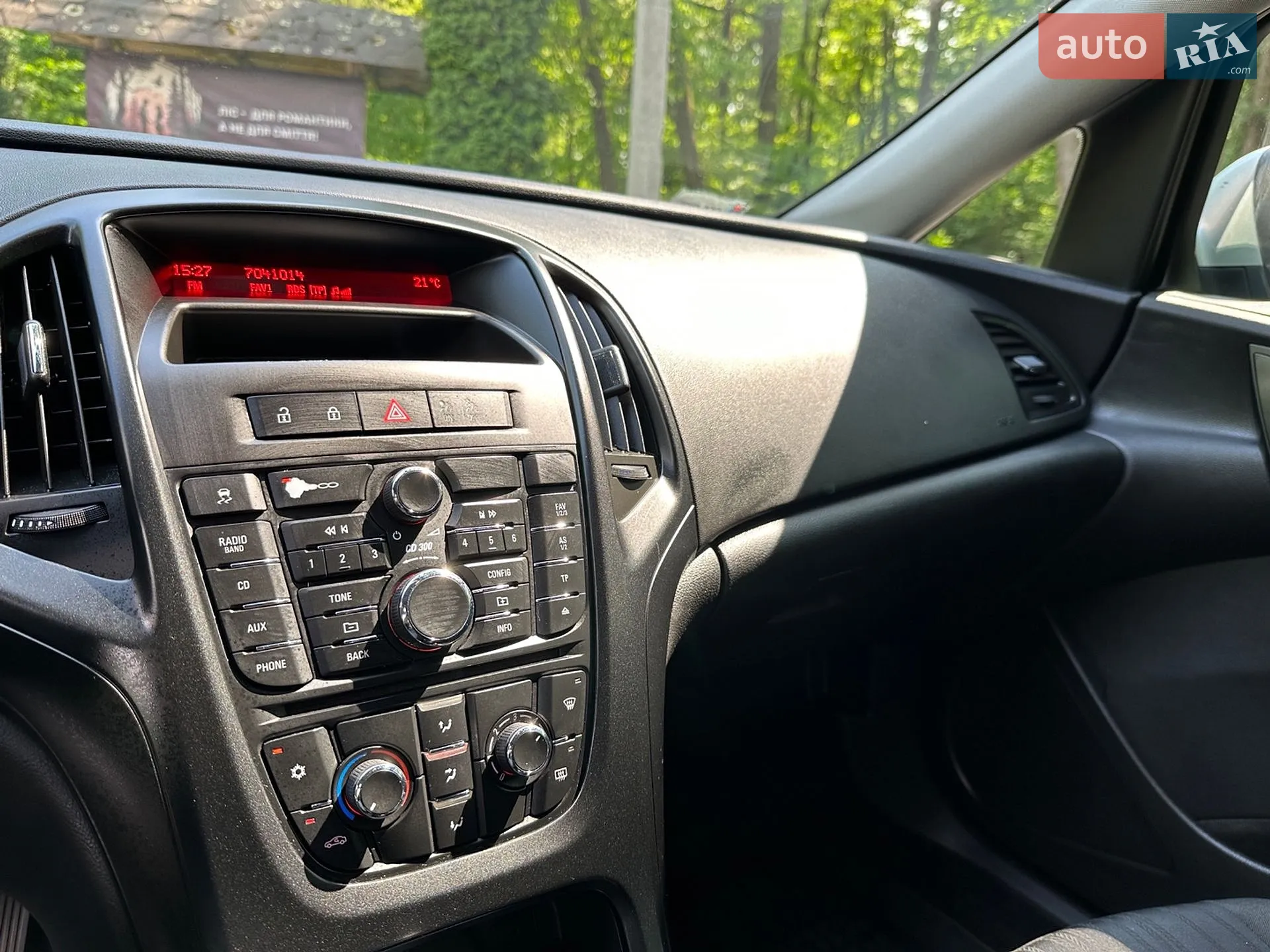 2011 Opel Astra - мініатюра 18
